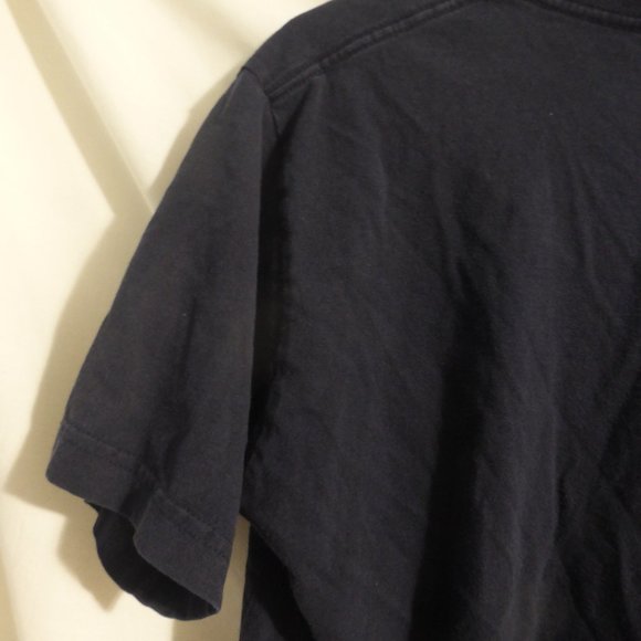 AIRWALK, short sleeve t-shirt, navy with design on front and print on back, EUC - Picture 8 of 11